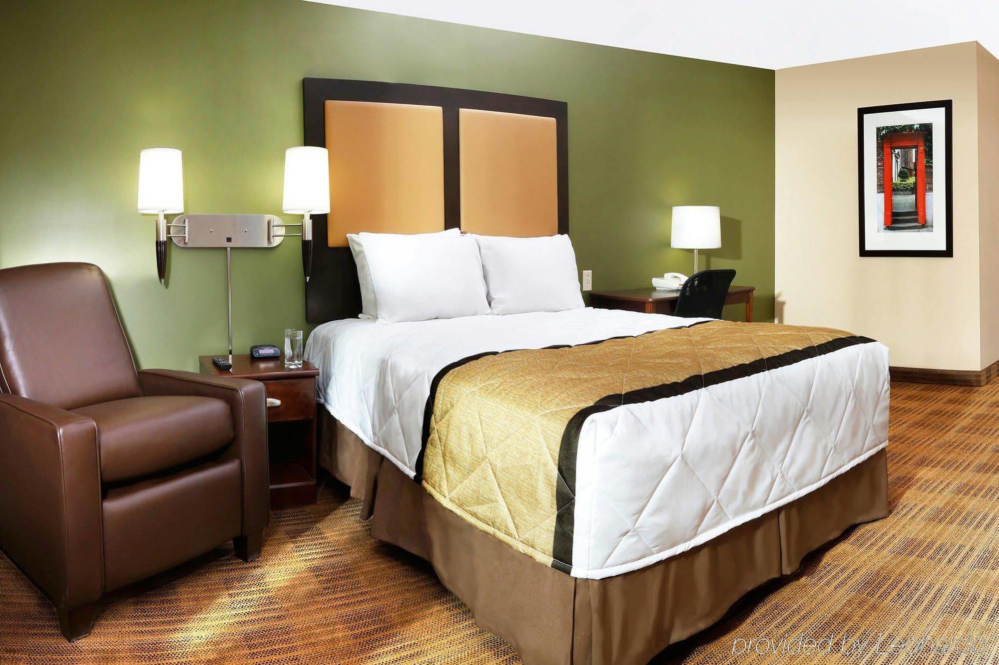 Extended Stay America Suites - Indianapolis - Airport Exterior photo
